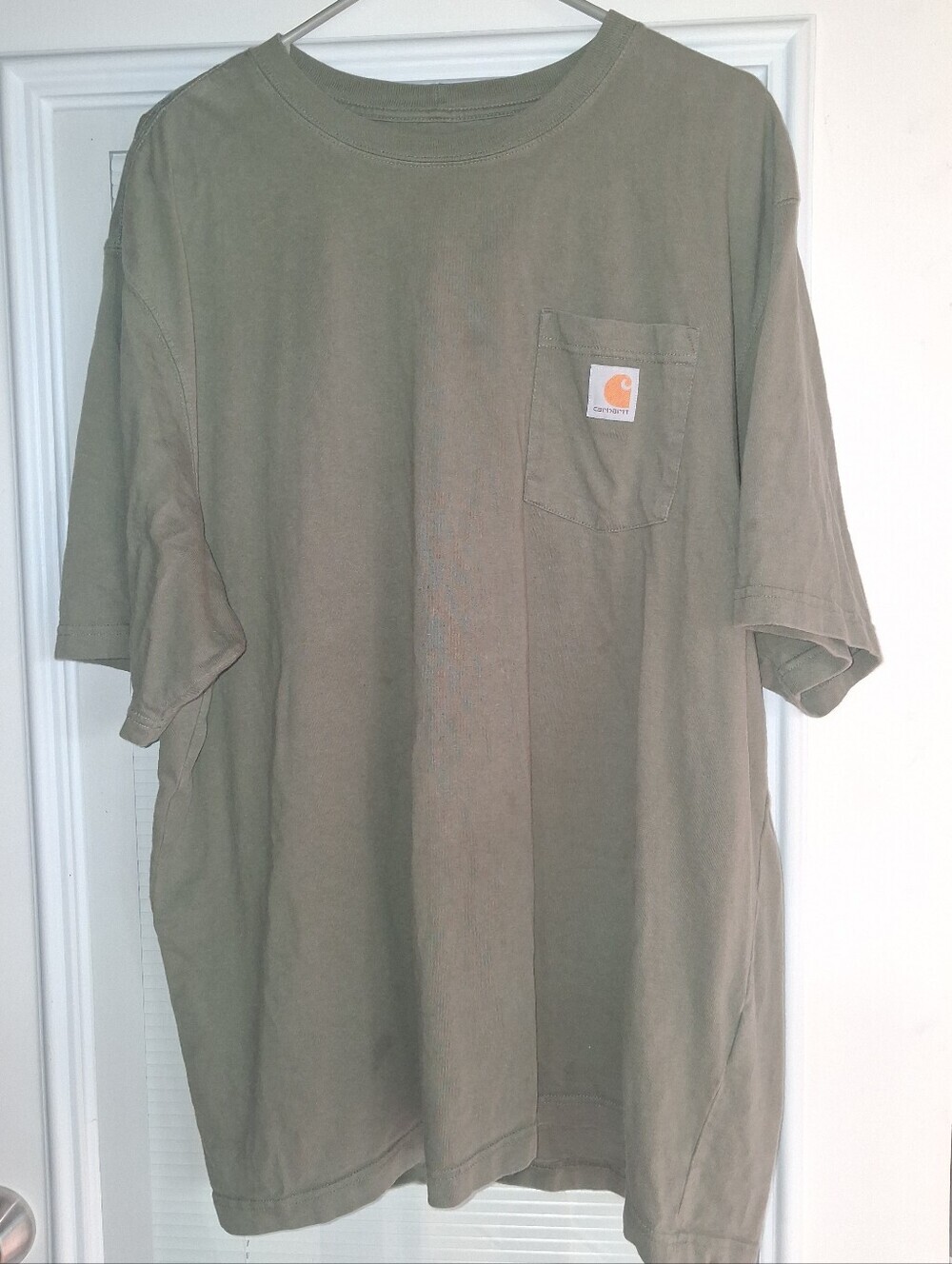Carhartt Olive Green Pocket Short Sleeve Loose Fitting Tee In A Mens XL. - Picture 1 of 6